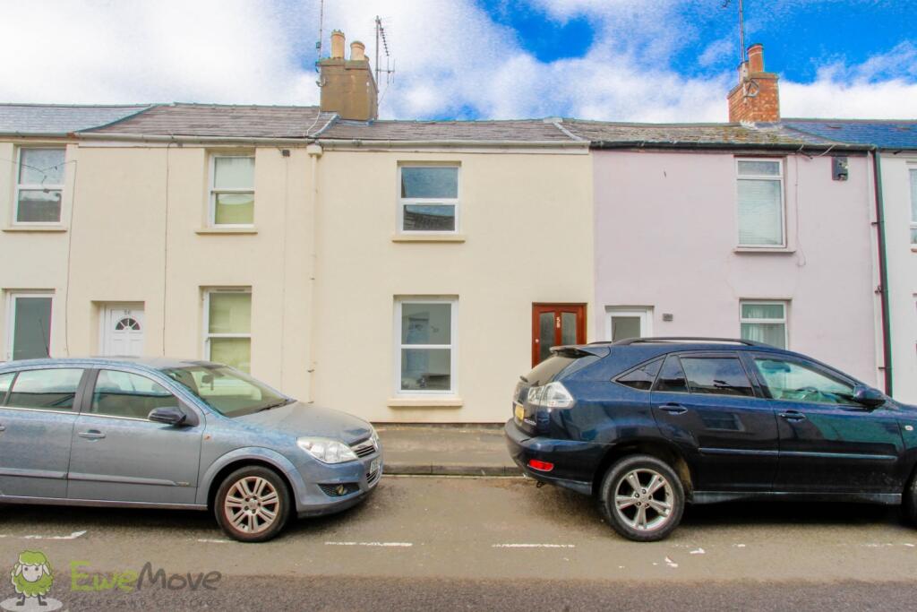 2 bed Mid Terraced House for rent in Cheltenham. From EweMove - Covering Yorkshire
