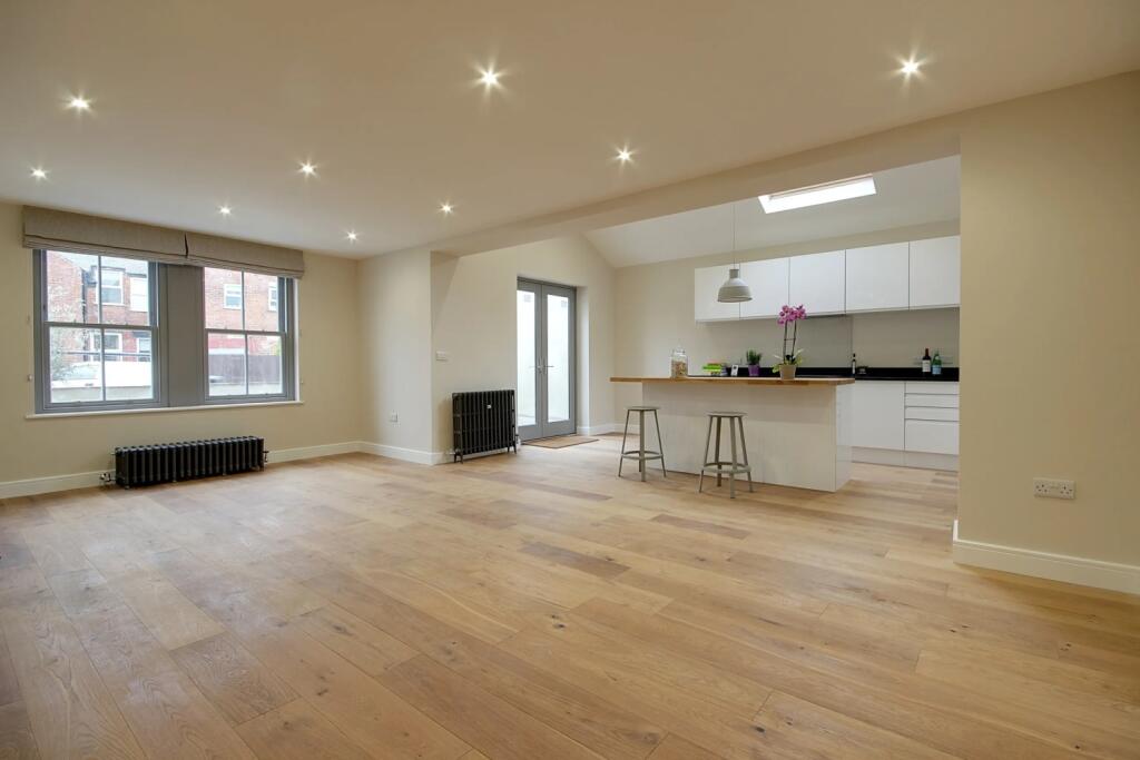 3 bed End of Terrace for rent in Harrogate. From EweMove - Covering Yorkshire