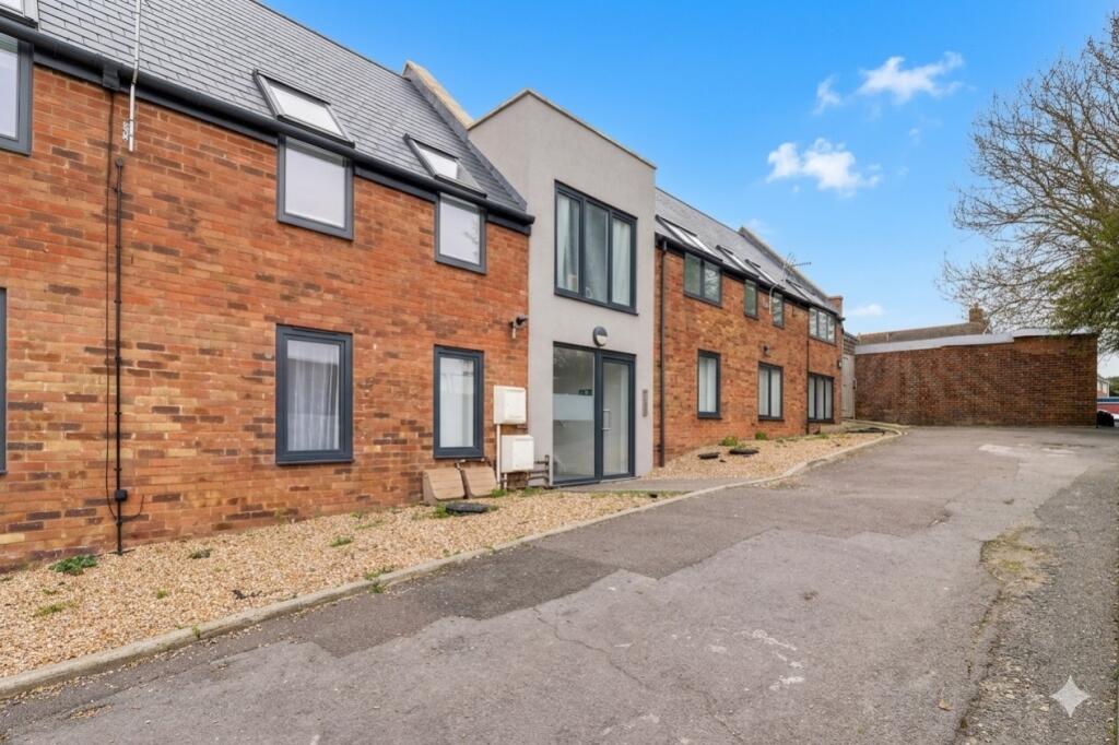 2 bed 1st Floor Flat for rent in Peene. From EweMove - Covering Yorkshire