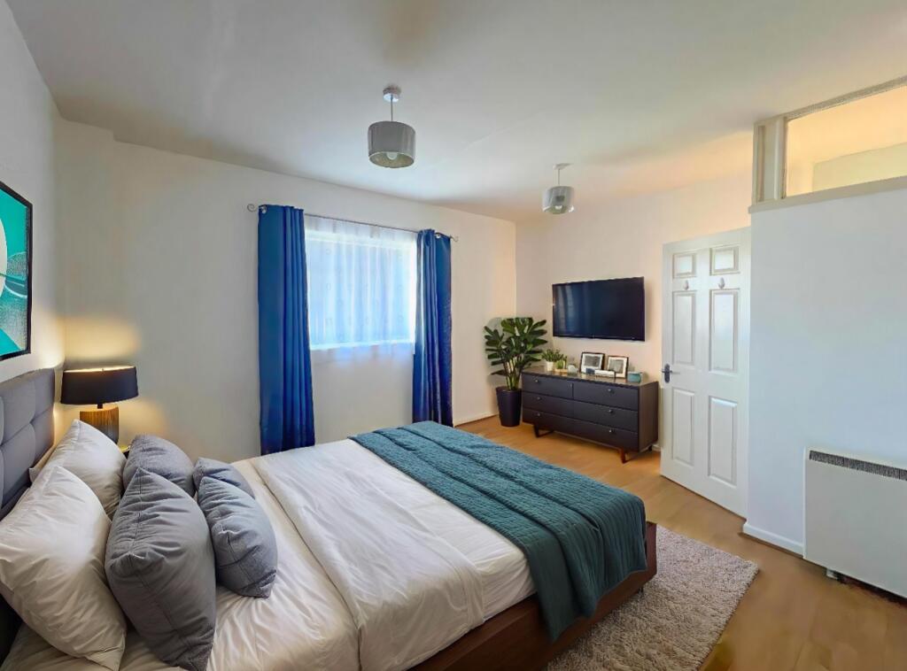 2 bed House (unspecified) for rent in Great Malvern. From EweMove - Covering Yorkshire