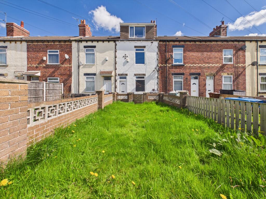 3 bed Mid Terraced House for rent in Kinsley. From EweMove - Covering Yorkshire