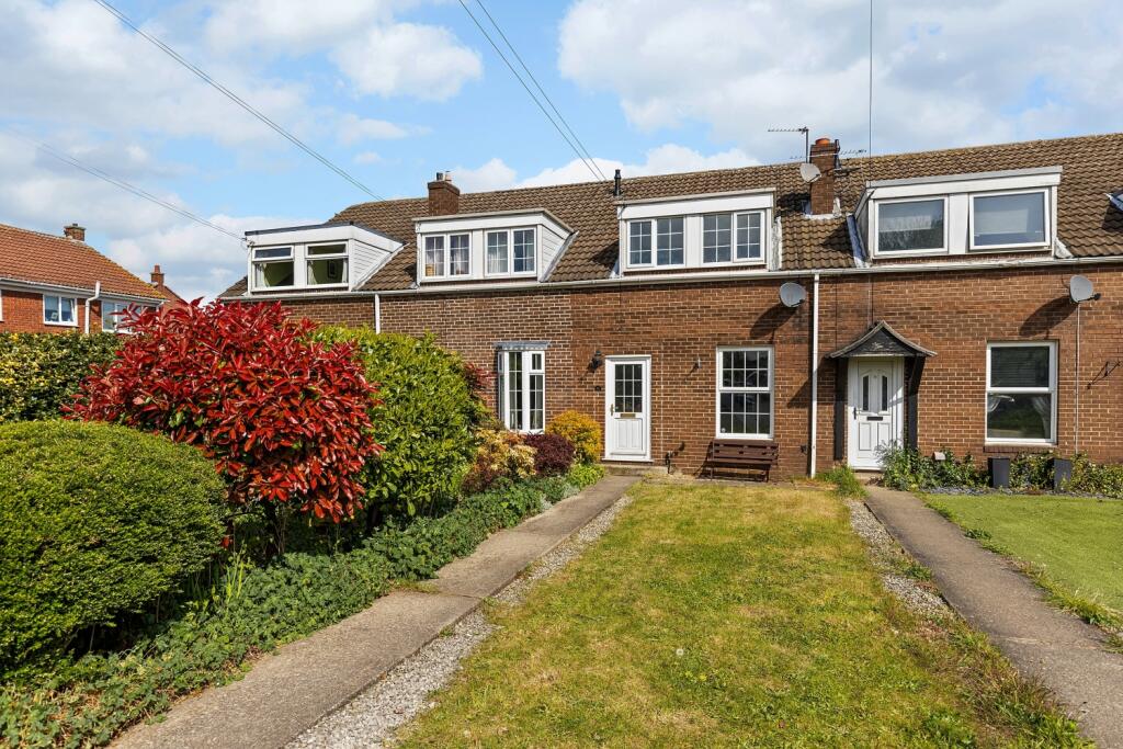 3 bed Mid Terraced House for rent in Kellington. From EweMove - Covering Yorkshire