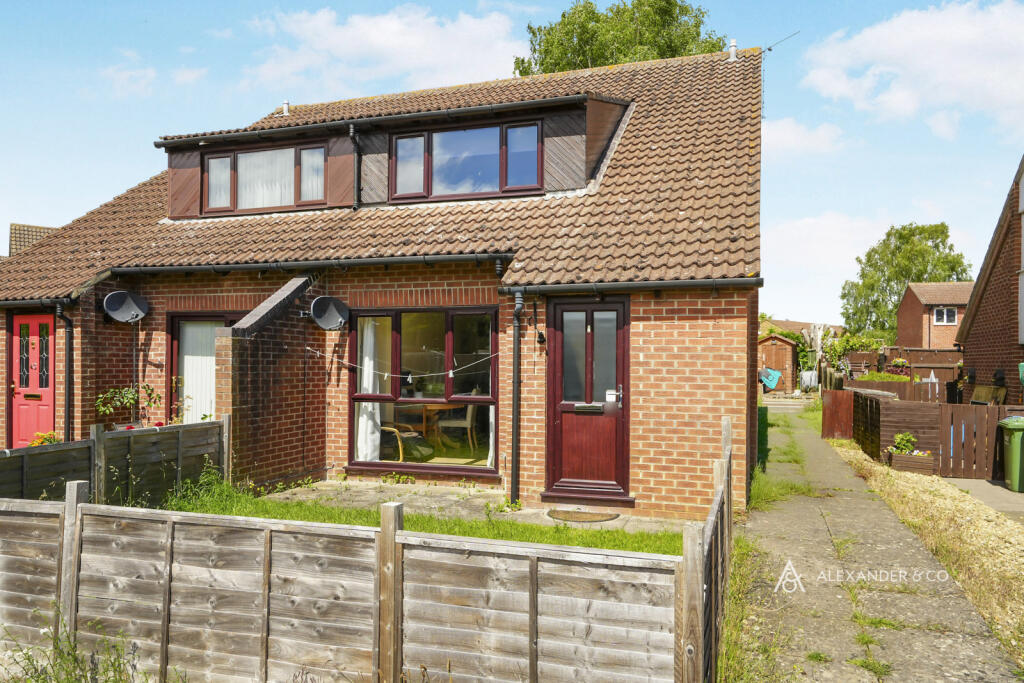 1 bed Detached for rent in Bicester. From Alexander & Co - Bicester