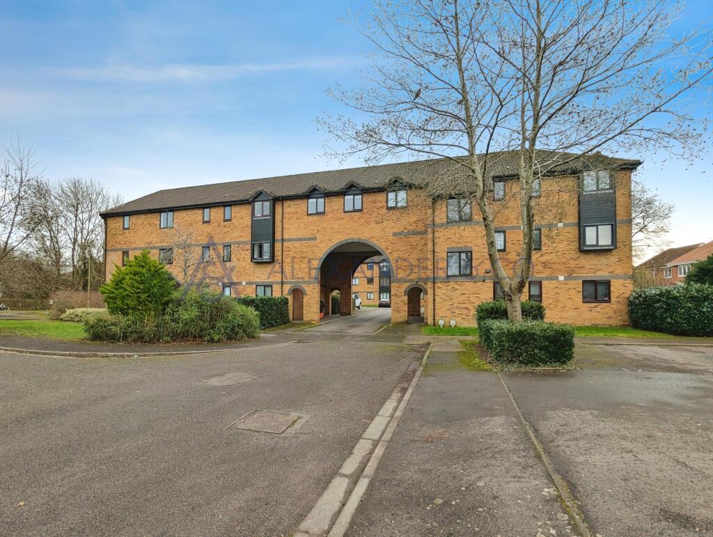 2 bed 1st Floor Flat for rent in Launton. From Alexander & Co - Bicester
