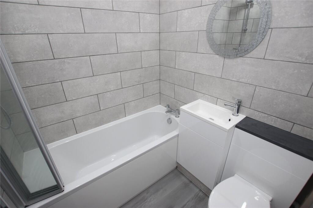 1 bed 1st Floor Flat for rent in Houghton Regis. From Alexander & Co - Dunstable