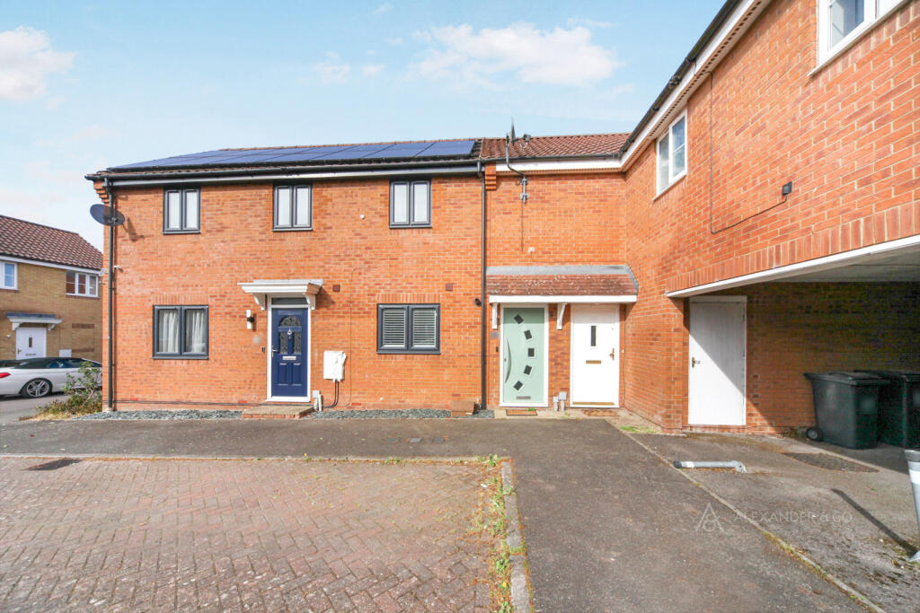 2 bed 1st Floor Flat for rent in Dunstable. From Alexander & Co - Dunstable