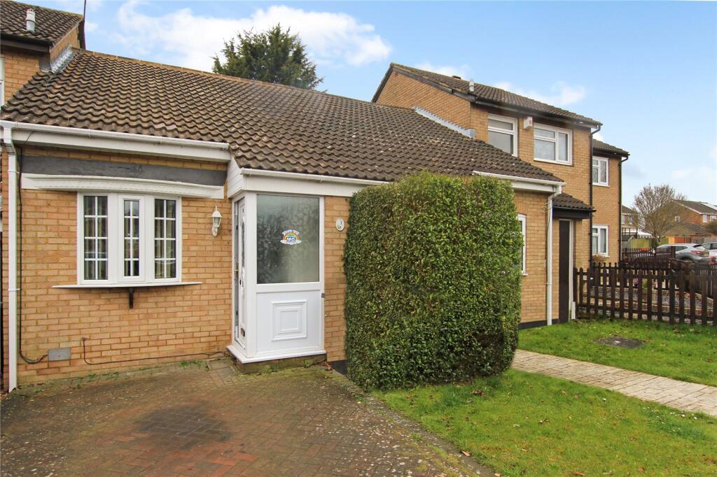 1 bed Mid Terraced House for rent in Houghton Regis. From Alexander & Co - Dunstable