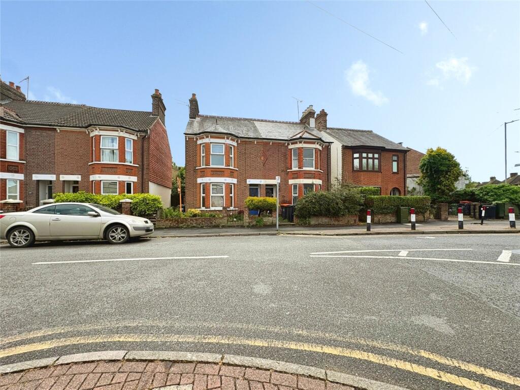 2 bed 1st Floor Flat for rent in Dunstable. From Alexander & Co - Dunstable