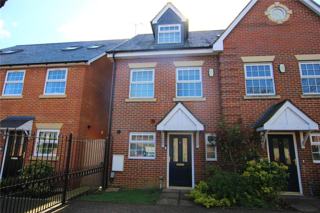 3 bed Detached for rent in Dunstable. From Alexander & Co - Dunstable