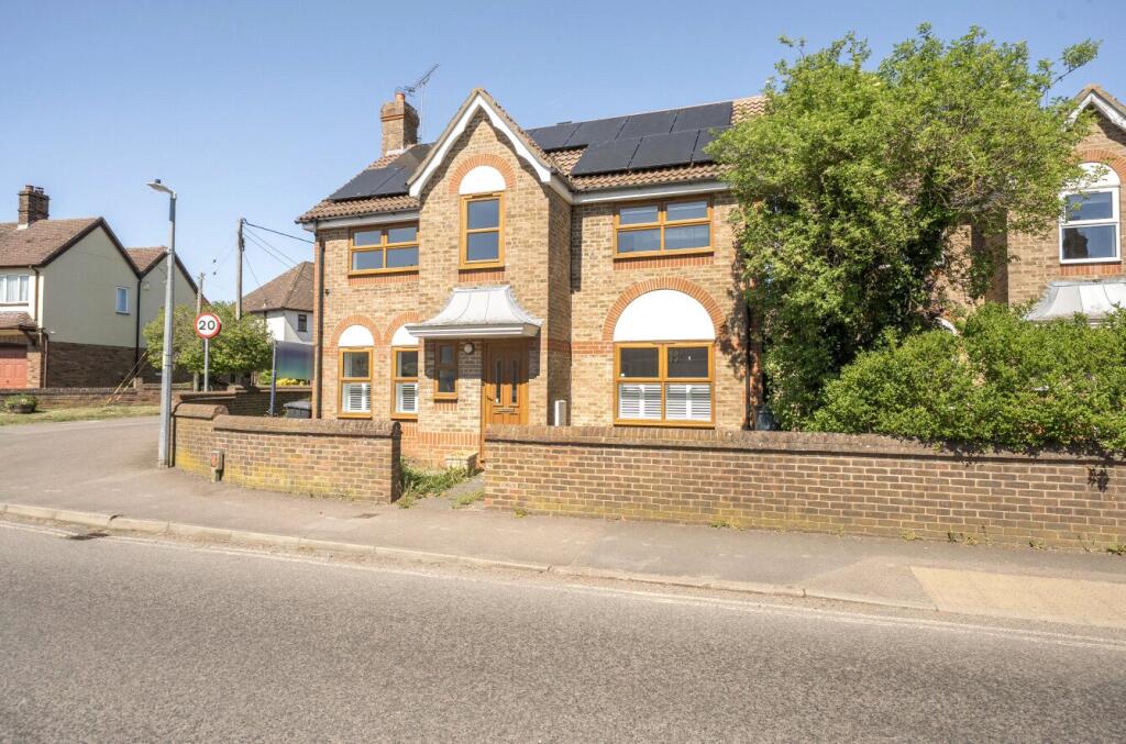 4 bed Detached for rent in Eaton Bray. From Alexander & Co - Dunstable