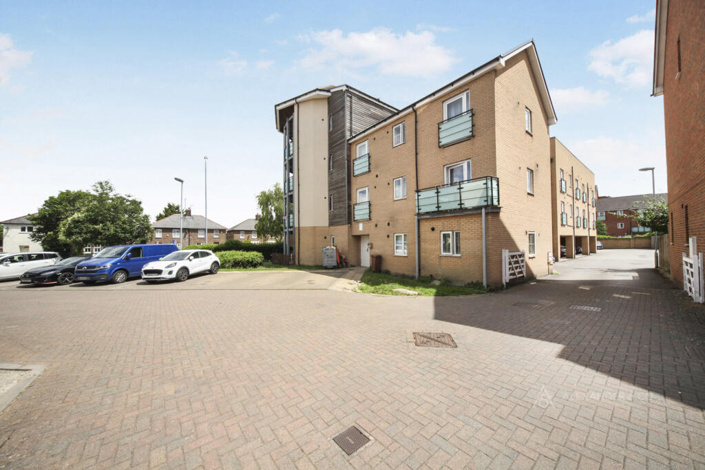 2 bed 1st Floor Flat for rent in Dunstable. From Alexander & Co - Dunstable 2 bed 1st Floor Flat for rent in Dunstable. From Alexander & Co - Dunstable