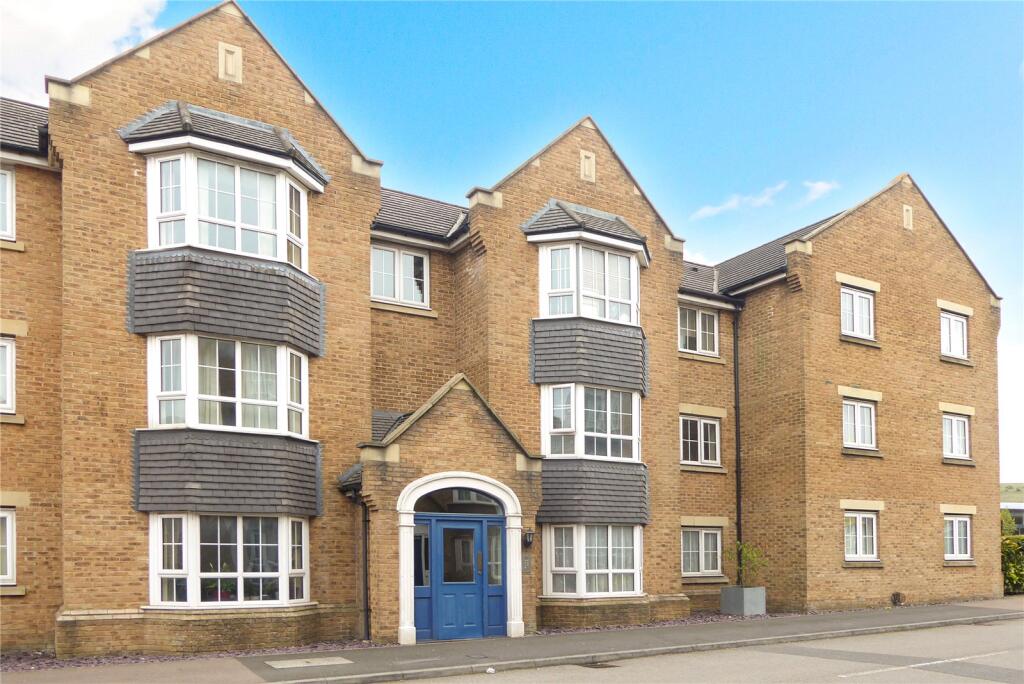 2 bed 1st Floor Flat for rent in Houghton Regis. From Alexander & Co - Dunstable 2 bed 1st Floor Flat for rent in Houghton Regis. From Alexander & Co - Dunstable