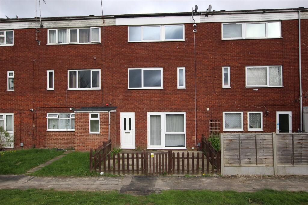5 bed Detached for rent in Houghton Regis. From Alexander & Co - Dunstable 5 bed Detached for rent in Houghton Regis. From Alexander & Co - Dunstable