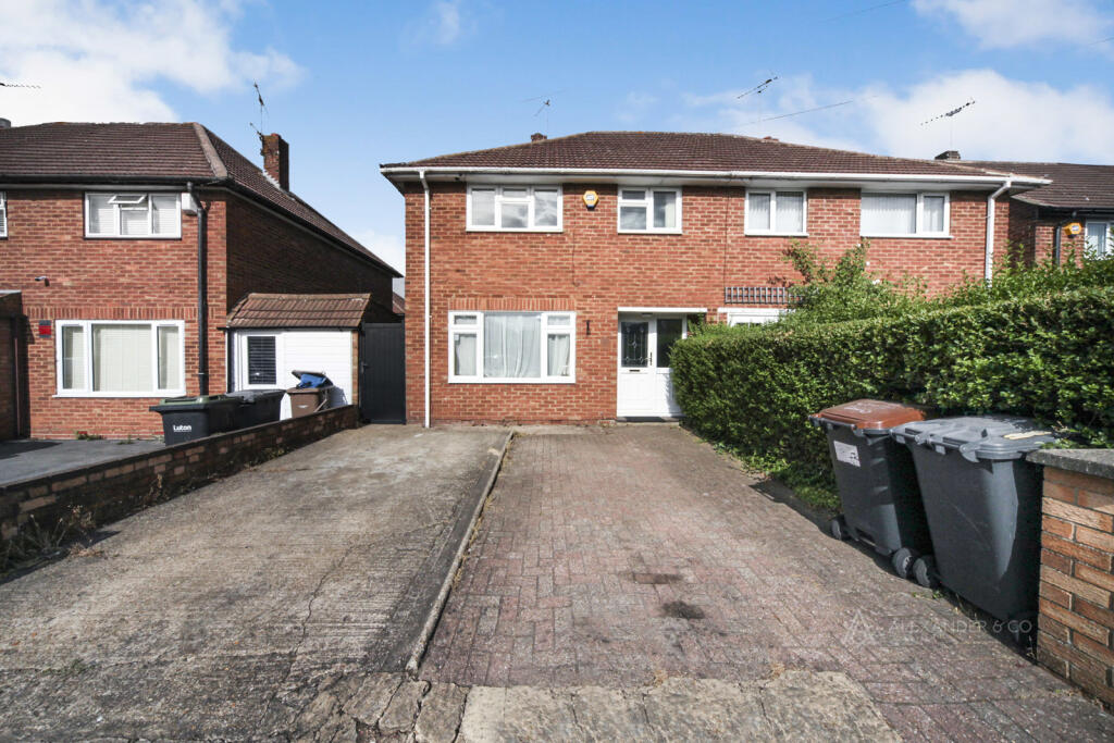 3 bed Semi Detached for rent in Chalton. From Alexander & Co - Dunstable 3 bed Semi Detached for rent in Chalton. From Alexander & Co - Dunstable