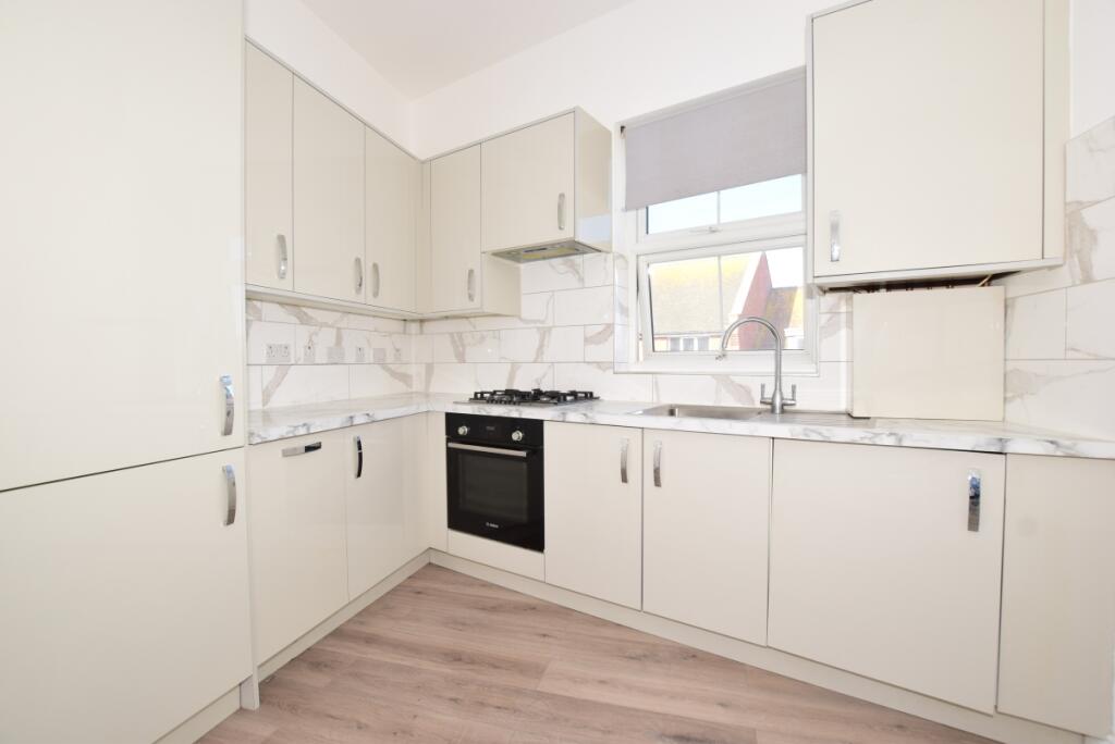 4 bed Apartment for rent in Greenhill. From Wards - Lettings - Herne Bay
