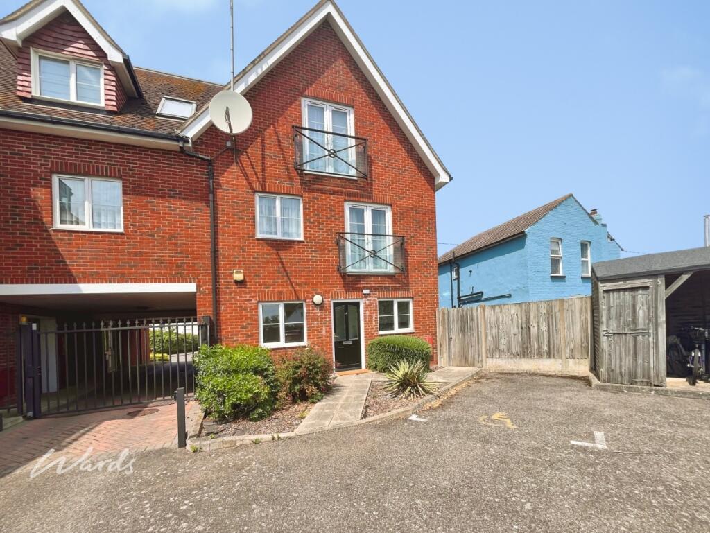 1 bed House (unspecified) for rent in Radfall. From Wards - Lettings - Herne Bay