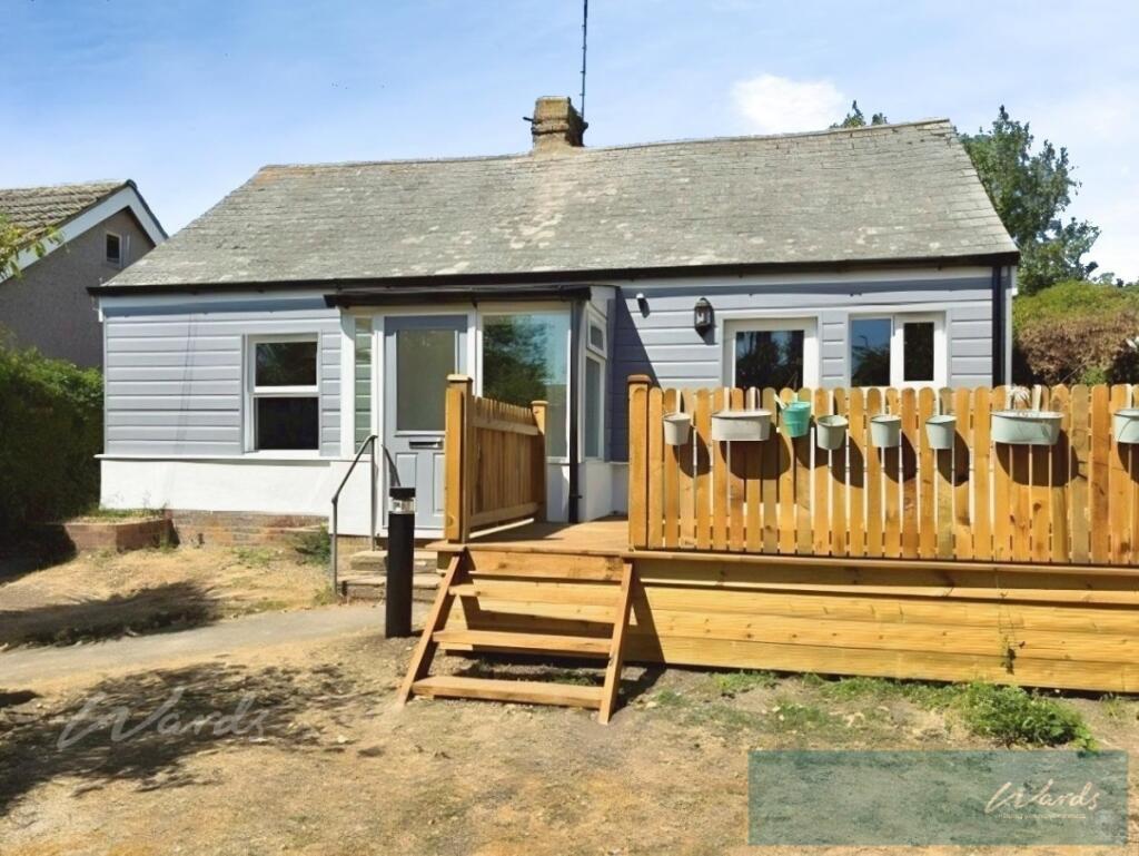2 bed Detached bungalow for rent in Broomfield. From Wards - Lettings - Herne Bay