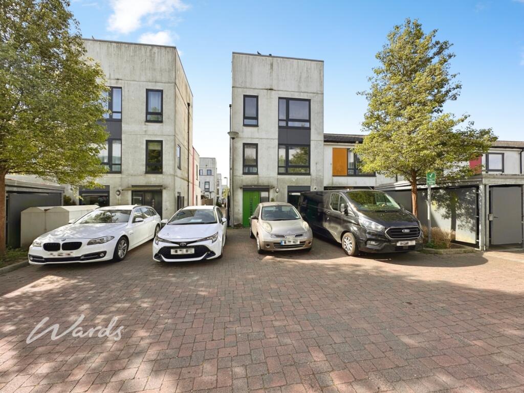 3 bed End of Terrace for rent in Maidstone. From Wards - Lettings - Maidstone