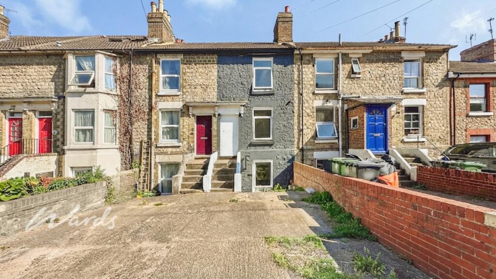 3 bed Town House for rent in Maidstone. From Wards - Lettings - Maidstone