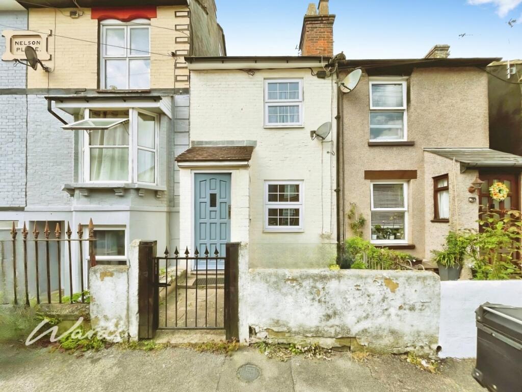 2 bed Mid Terraced House for rent in Maidstone. From Wards - Lettings - Maidstone