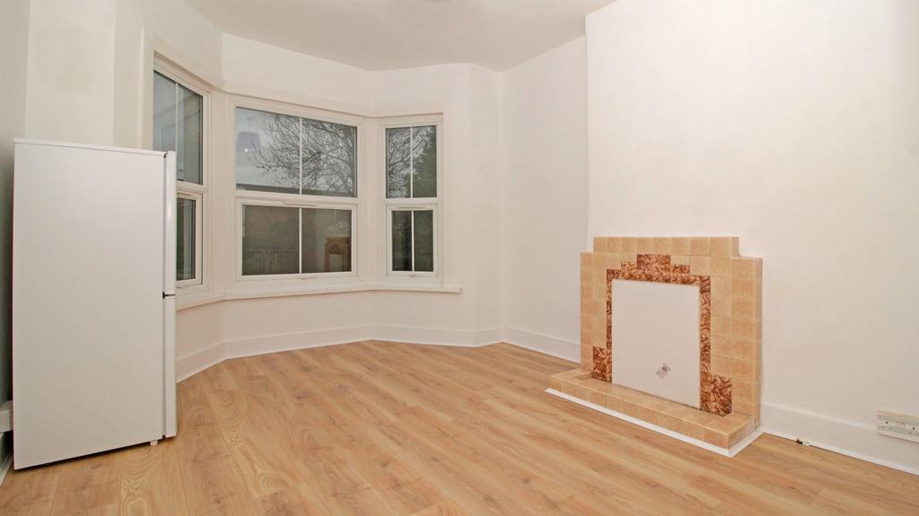 2 bed Flat for rent in London. From My Home Bespoke Estate Agents