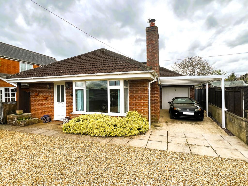 2 bed Bungalow for rent in Chippenham. From Belvoir - Devizes