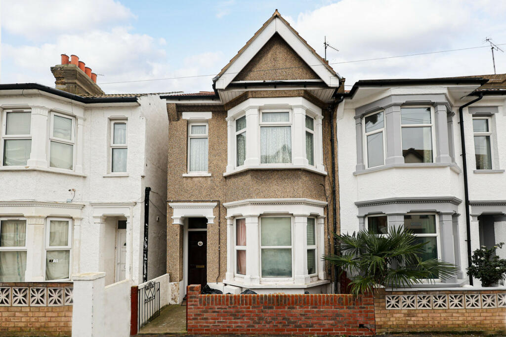 1 bed Flat for rent in Southend-on-Sea. From Gilbert and Rose