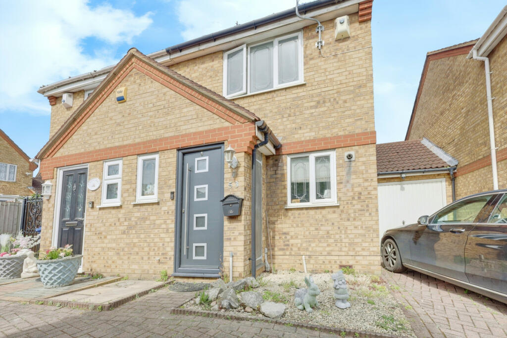 2 bed Semi-Detached House for rent in Aveley. From Gilbert and Rose