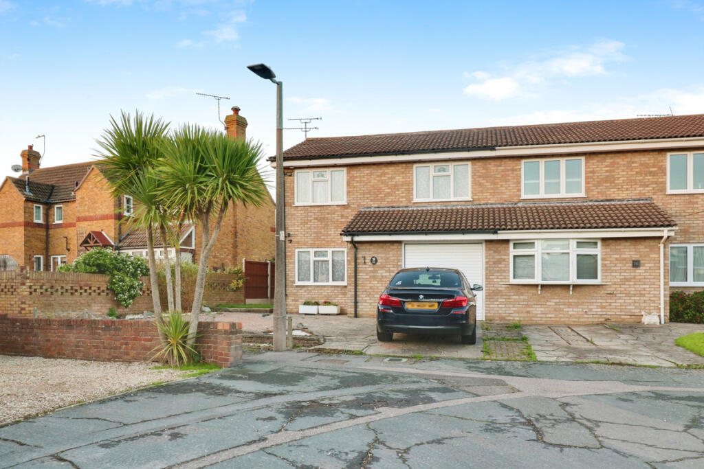 3 bed Semi Detached for rent in Stonebridge. From Gilbert & Rose - Leigh-on-sea