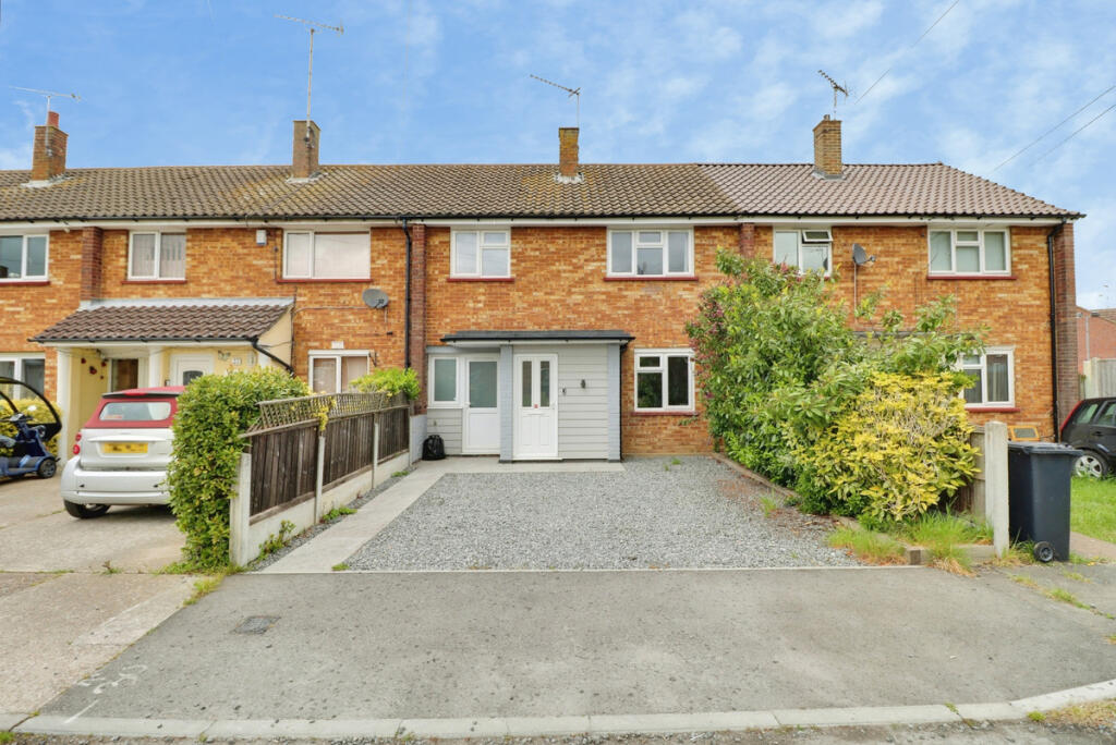3 bed Mid Terraced House for rent in Hadleigh. From Gilbert & Rose - Leigh-on-sea 3 bed Mid Terraced House for rent in Hadleigh. From Gilbert & Rose - Leigh-on-sea