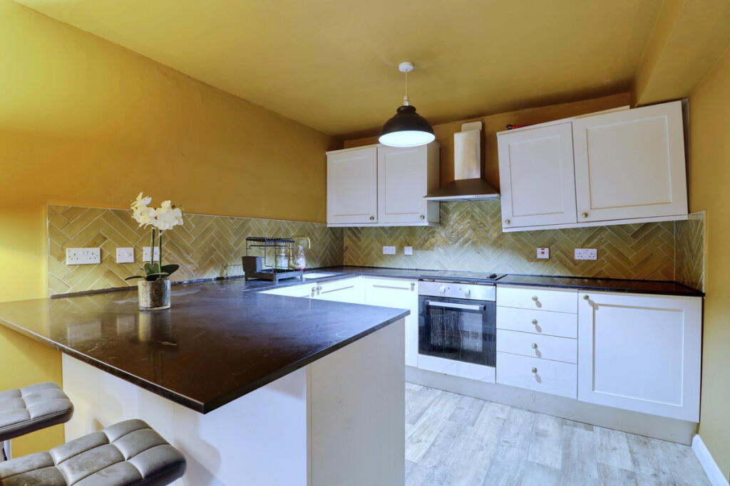 1 bed 1st Floor Flat for rent in Southend-on-Sea. From Gilbert & Rose - Leigh-on-sea 1 bed 1st Floor Flat for rent in Southend-on-Sea. From Gilbert & Rose - Leigh-on-sea