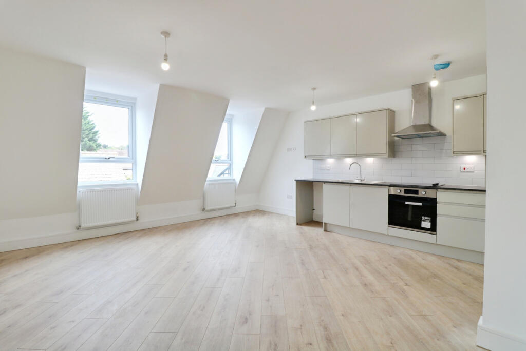1 bed Apartment for rent in Hawkwell. From Gilbert & Rose - Leigh-on-sea 1 bed Apartment for rent in Hawkwell. From Gilbert & Rose - Leigh-on-sea