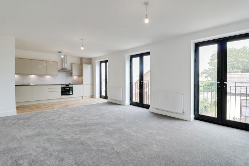 2 bed Apartment for rent in Hawkwell. From Gilbert & Rose - Leigh-on-sea 2 bed Apartment for rent in Hawkwell. From Gilbert & Rose - Leigh-on-sea