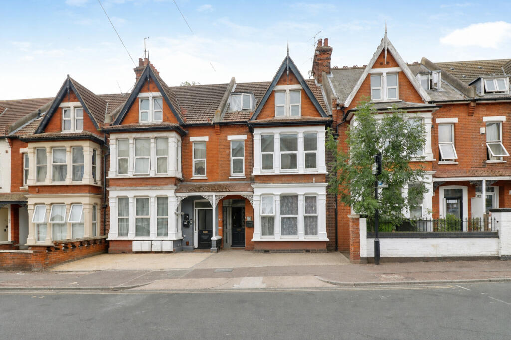 1 bed 1st Floor Flat for rent in Southend-on-Sea. From Gilbert & Rose - Leigh-on-sea 1 bed 1st Floor Flat for rent in Southend-on-Sea. From Gilbert & Rose - Leigh-on-sea