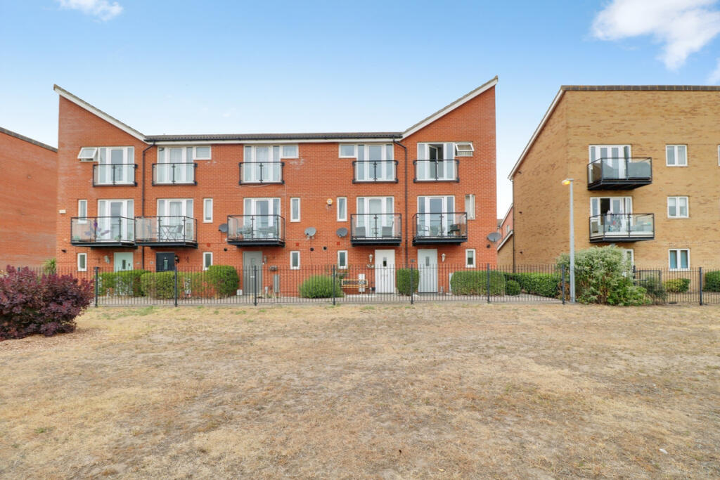 1 bed House Share for rent in Southend-on-Sea. From Gilbert & Rose - Leigh-on-sea
