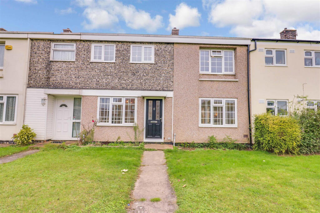2 bed Mid Terraced House for rent in Basildon. From Gilbert & Rose - Leigh-on-sea