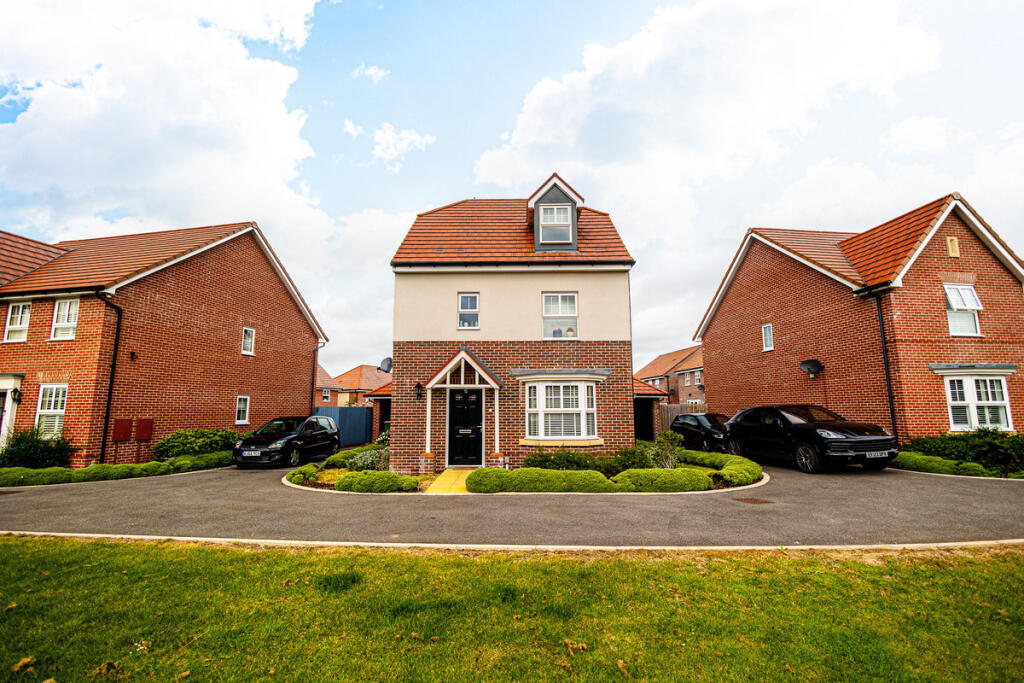 4 bed Detached for rent in Hullbridge. From Gilbert & Rose - Leigh-on-sea
