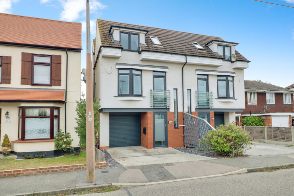4 bed Semi Detached for rent in Hadleigh. From Gilbert & Rose - Leigh-on-sea 4 bed Semi Detached for rent in Hadleigh. From Gilbert & Rose - Leigh-on-sea
