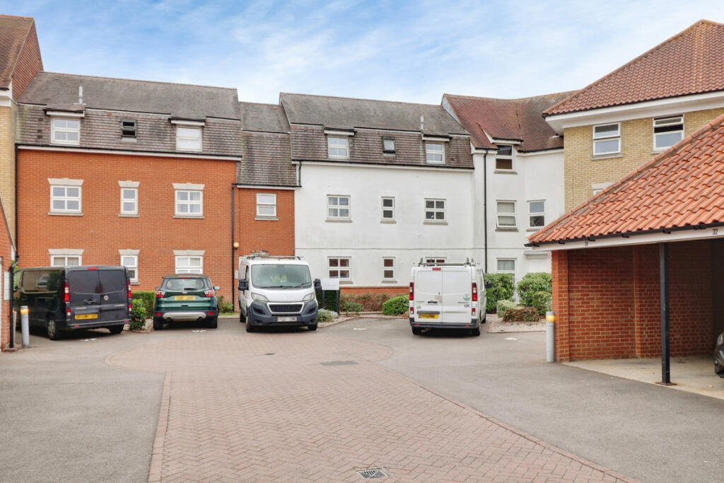 2 bed 1st Floor Flat for rent in Chelmsford. From Gilbert & Rose - Leigh-on-sea 2 bed 1st Floor Flat for rent in Chelmsford. From Gilbert & Rose - Leigh-on-sea