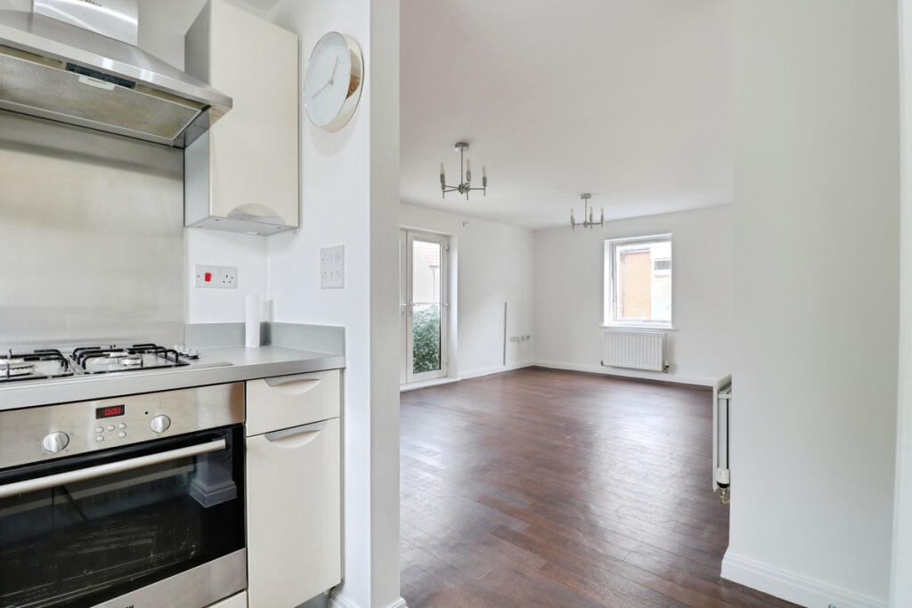 2 bed 1st Floor Flat for rent in Sandon. From Gilbert & Rose - Leigh-on-sea 2 bed 1st Floor Flat for rent in Sandon. From Gilbert & Rose - Leigh-on-sea