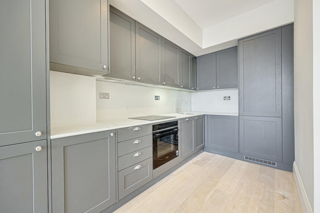 2 bed Apartment for rent in Southend-on-Sea. From Gilbert & Rose - Leigh-on-sea
