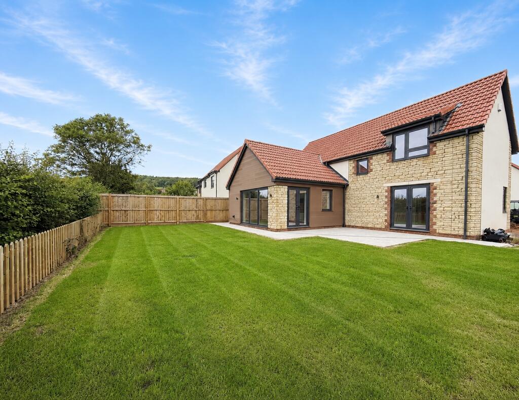 3 bed Detached for rent in Long Ashton. From West Coast Properties - Nailsea