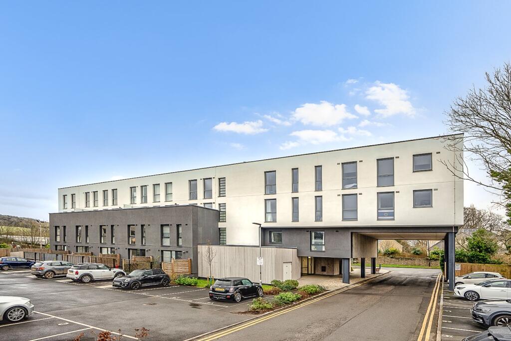 1 bed Apartment for rent in West Hill. From West Coast Properties - Nailsea