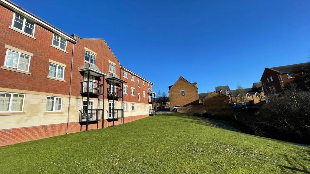 2 bed Apartment for rent in Almondsbury. From West Coast Properties - Patchway