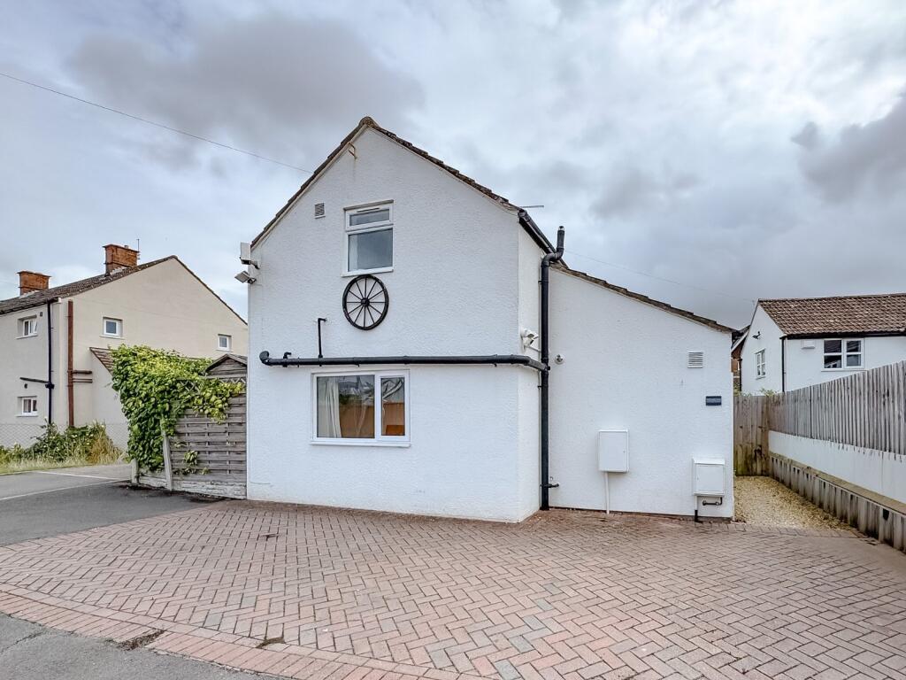 2 bed End of Terrace for rent in Filton. From West Coast Properties - Patchway 2 bed End of Terrace for rent in Filton. From West Coast Properties - Patchway