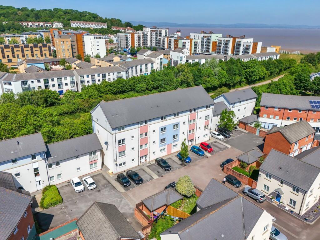 2 bed Apartment for rent in Portishead. From West Coast Properties - Portishead