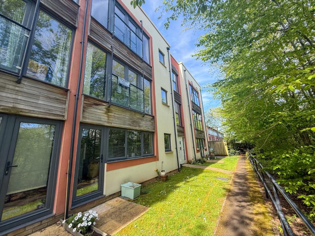 2 bed Apartment for rent in Portishead. From West Coast Properties - Portishead