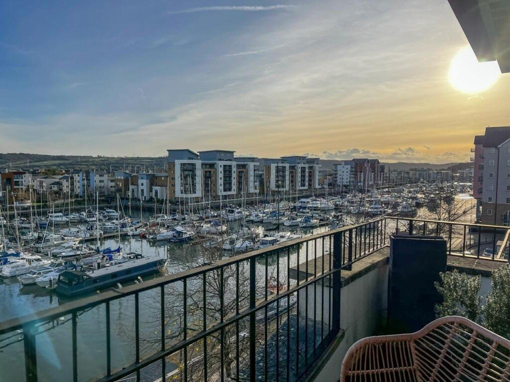 2 bed Penthouse for rent in Portishead. From West Coast Properties - Portishead