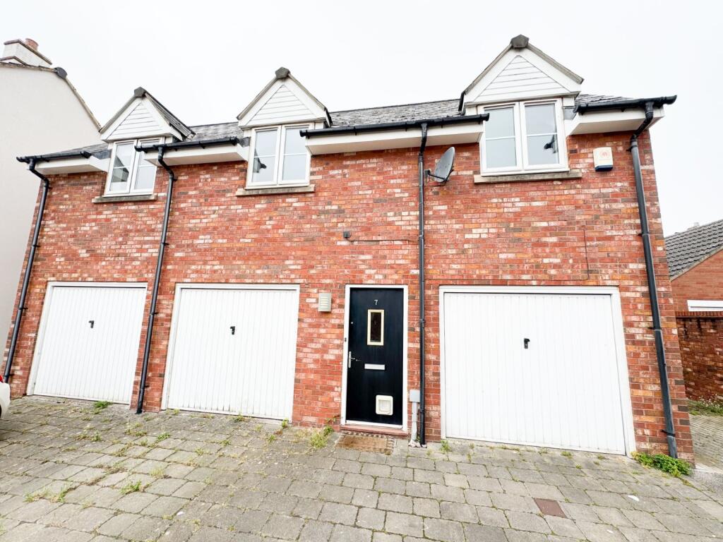 2 bed Garages for rent in Portishead. From West Coast Properties - Portishead