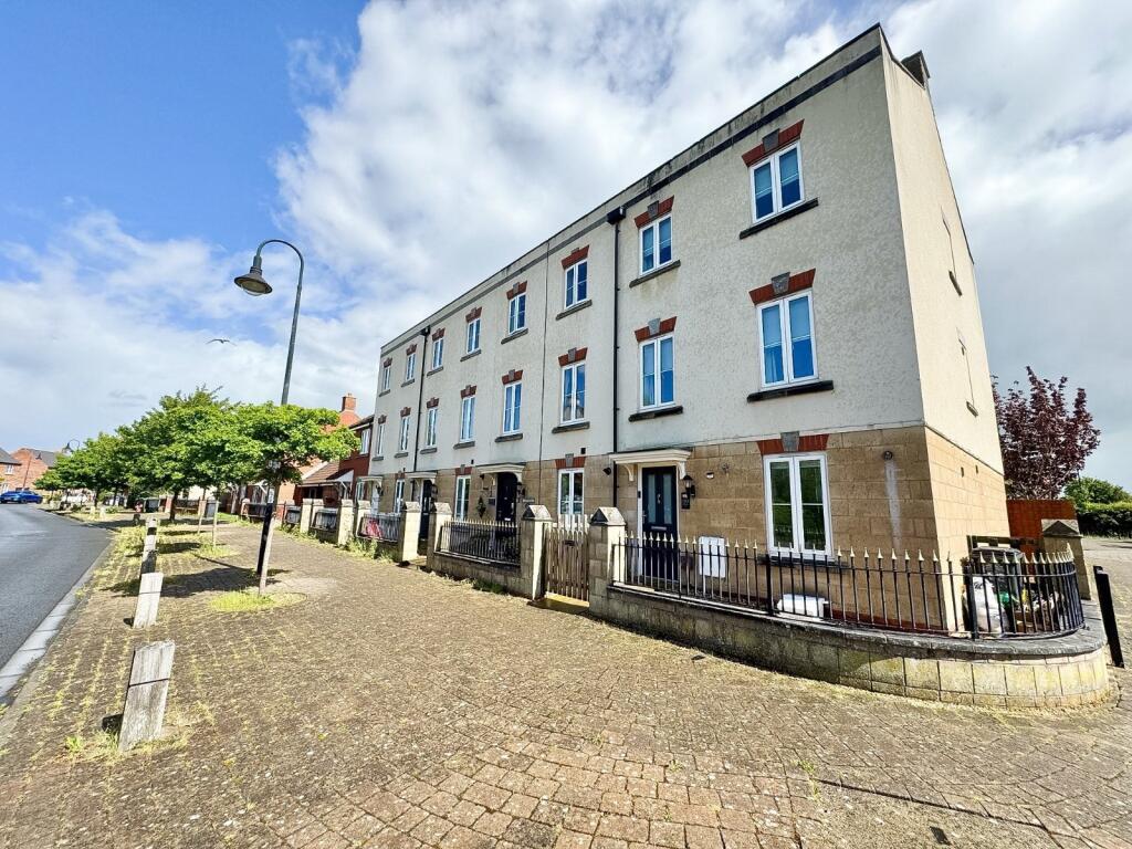5 bed End of Terrace for rent in Locking. From West Coast Properties - Weston Super Mare 5 bed End of Terrace for rent in Locking. From West Coast Properties - Weston Super Mare